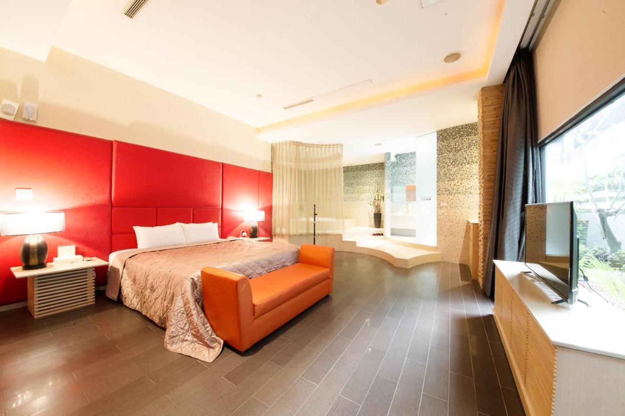 LI-GIN Motel Chiayi Exterior foto