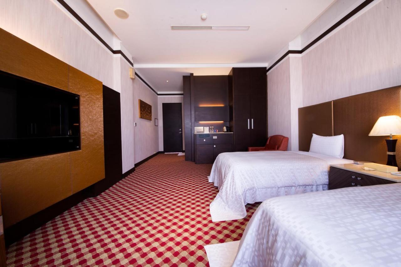 LI-GIN Motel Chiayi Exterior foto