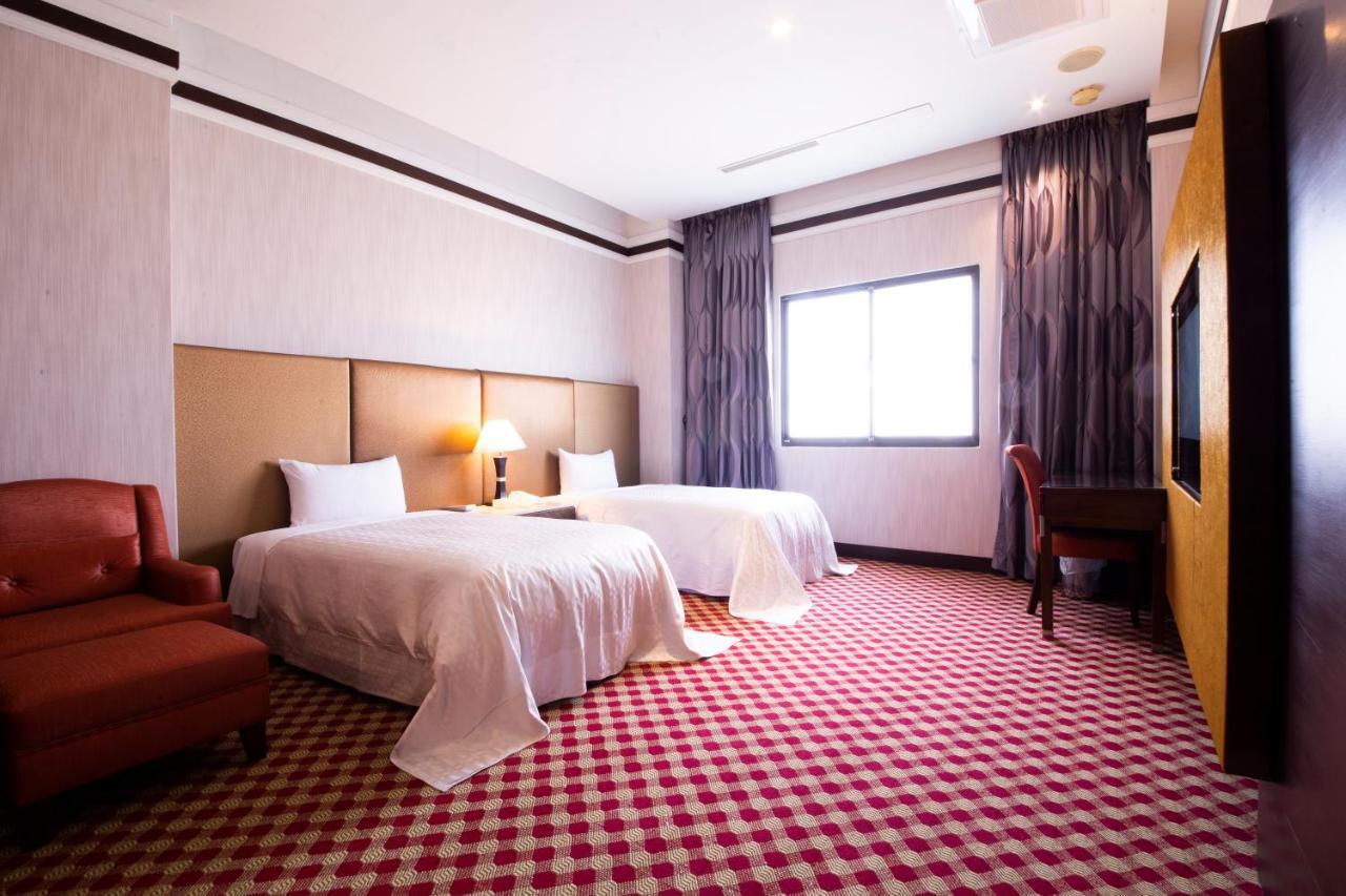 LI-GIN Motel Chiayi Exterior foto